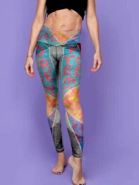 Niyama Sol●True Fusion °•○●Find Your Edge●○•° Barefoot Leggings XS